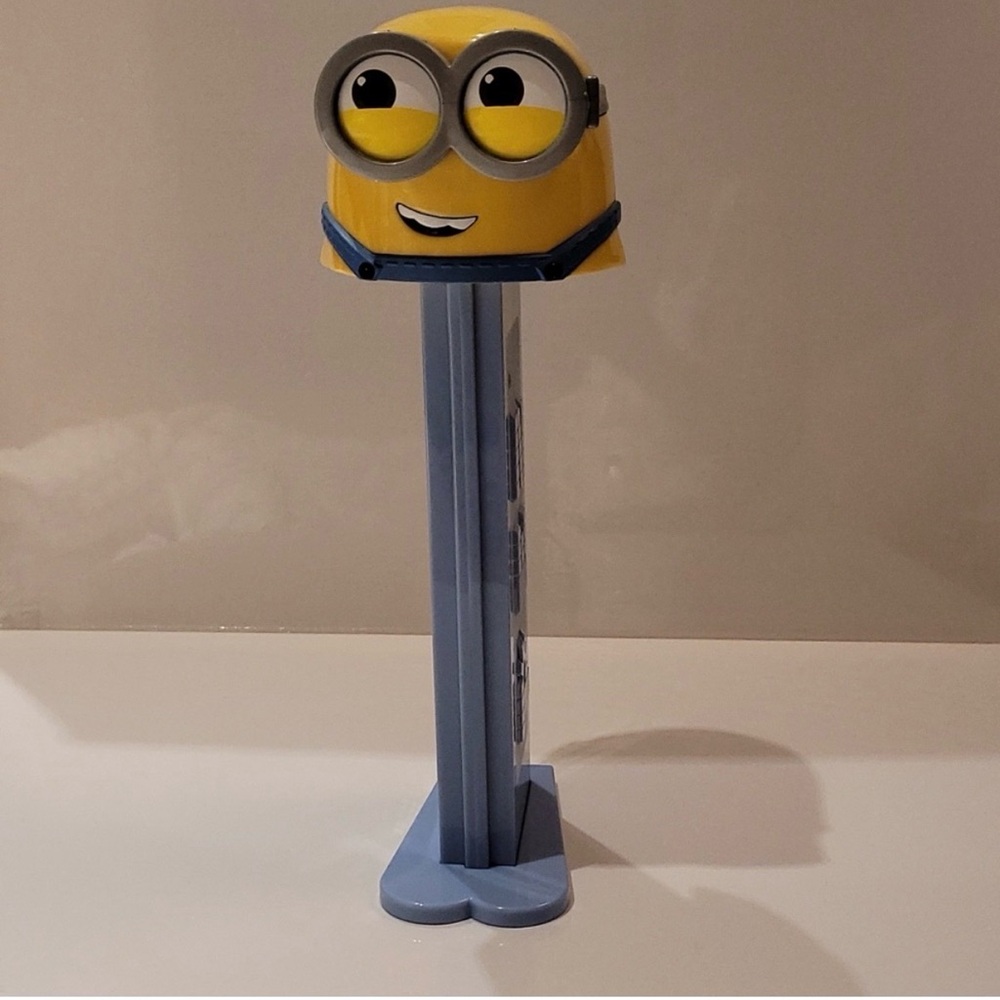 Minion PEZ Candy Dispenser - Yellow & Light Blue
